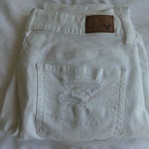 Distressed Boyfriend / "Tomgirl" Cut Jeans